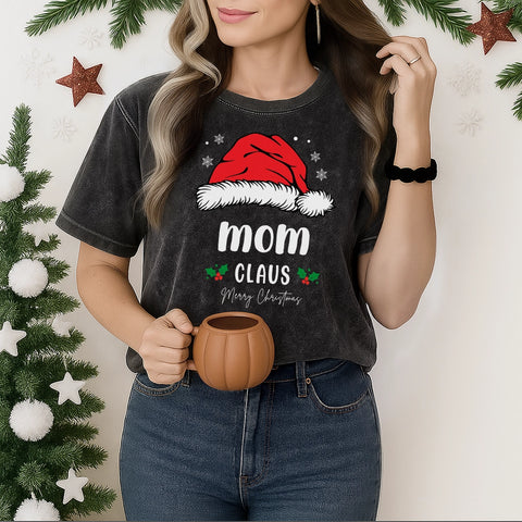 Mom Claus Christmas T-Shirt – Personalized Holiday Gift for Mom