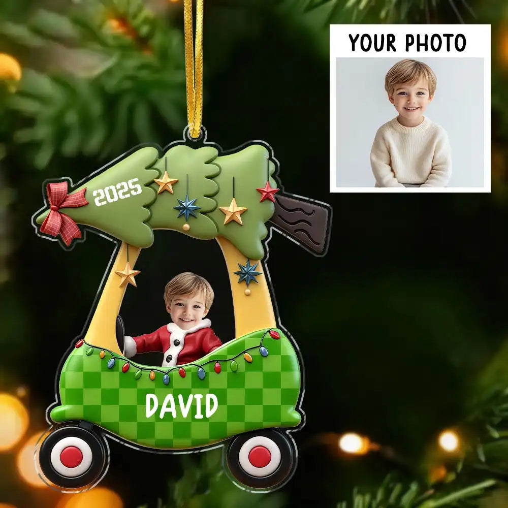 Customizable acrylic Christmas car decorations for children, with personalized photos printed on them.